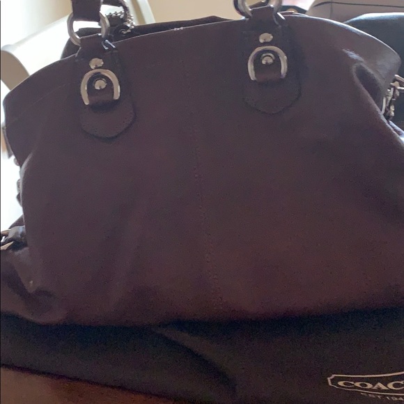 Authentic preloved coach handbag - Picture 2 of 8